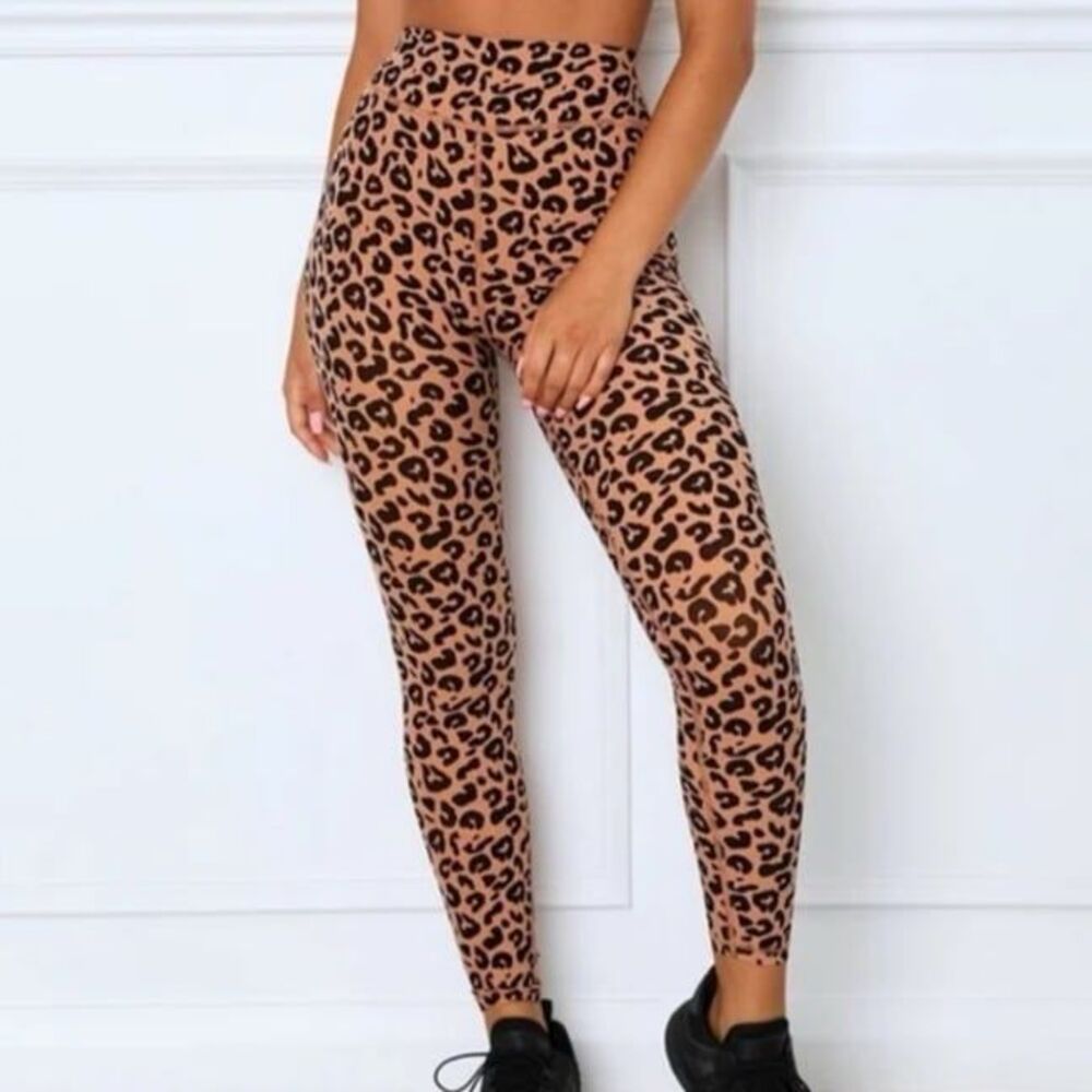 White Fox Active Cheetah Leopard Print High Waisted Leggings Size M